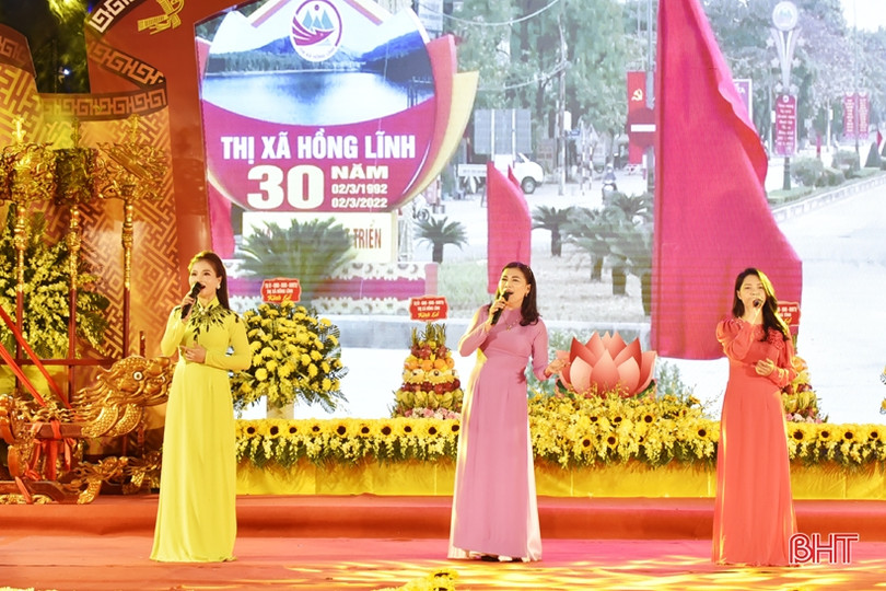 Đặc sắc đêm dạ hội “Tiếng hát từ cội nguồn”