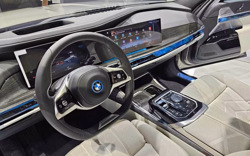 Xe điện hạng sang BMW i7 ra mắt Việt Nam