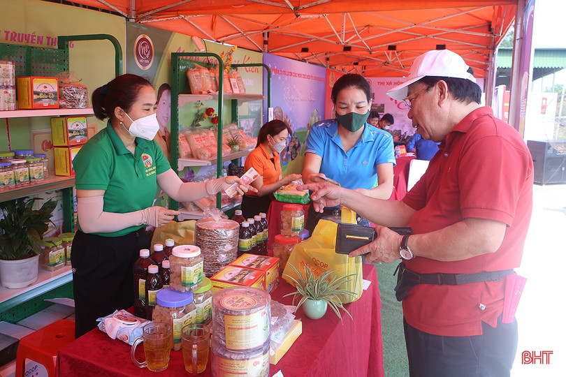 Giới thiệu hơn 60 sản phẩm nông nghiệp tại sự kiện Giỗ Tổ Hùng Vương