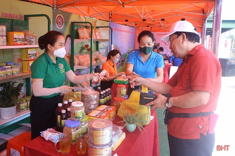 Giới thiệu hơn 60 sản phẩm nông nghiệp tại sự kiện Giỗ Tổ Hùng Vương