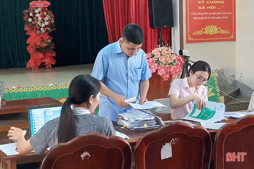 Vốn chính sách giúp sinh viên nghèo Hà Tĩnh theo đuổi ước mơ