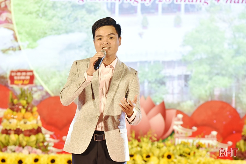 Đặc sắc đêm dạ hội “Tiếng hát từ cội nguồn”