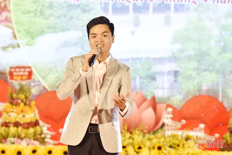 Đặc sắc đêm dạ hội “Tiếng hát từ cội nguồn”