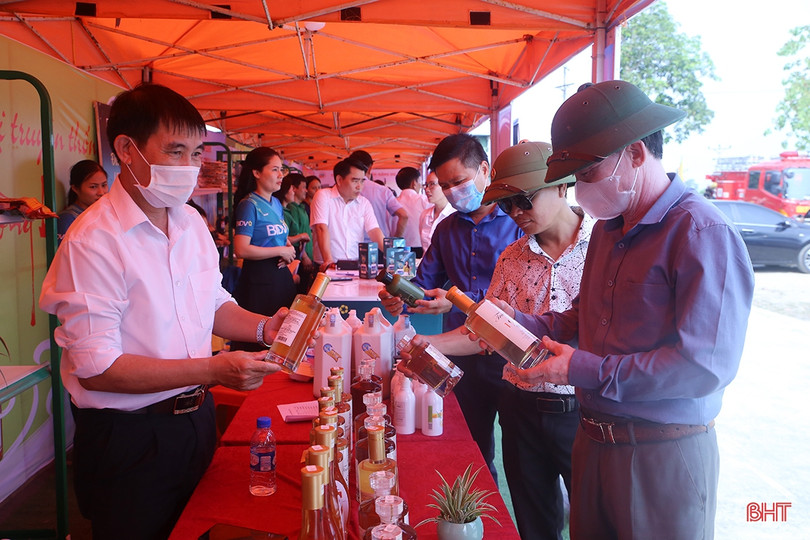 Giới thiệu hơn 60 sản phẩm nông nghiệp tại sự kiện Giỗ Tổ Hùng Vương