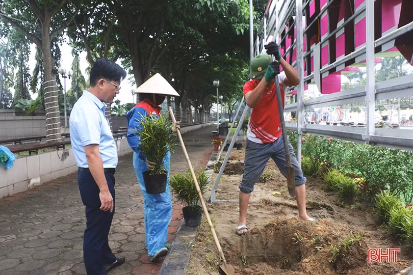 Gấp rút chuẩn bị khai trương phố chuyên doanh đầu tiên ở Hà Tĩnh