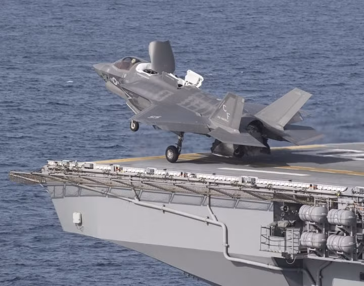 Trở lại cuộc đua tiêm kích thế hệ 5