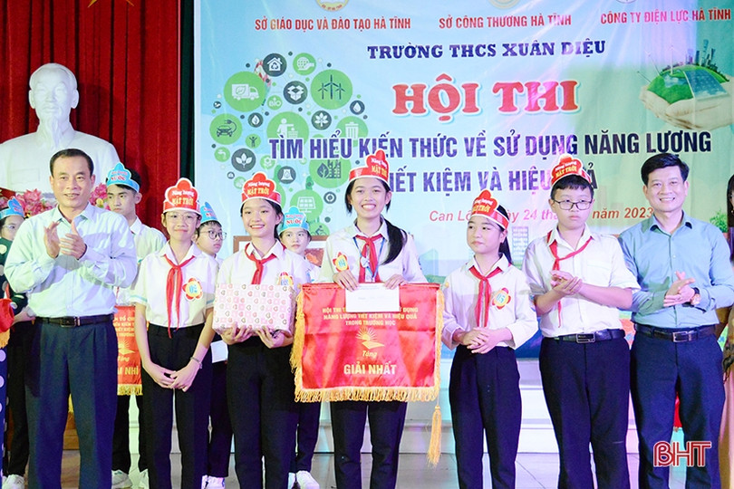 Học sinh Can Lộc sôi nổi tìm hiểu kiến thức sử dụng năng lượng