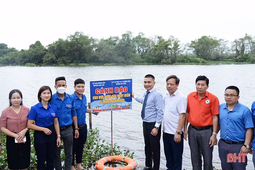 Trang bị kỹ năng phòng, chống đuối nước cho học sinh Can Lộc