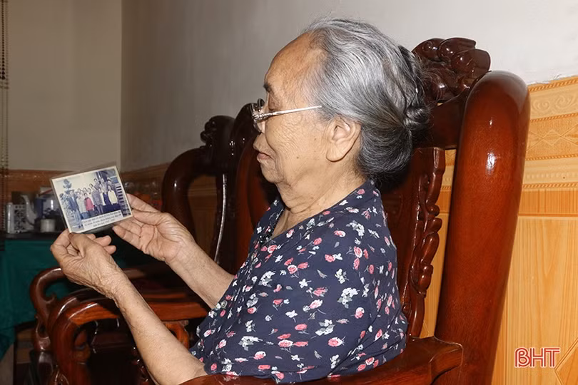 Dưới bóng sông Phủ, núi Nài