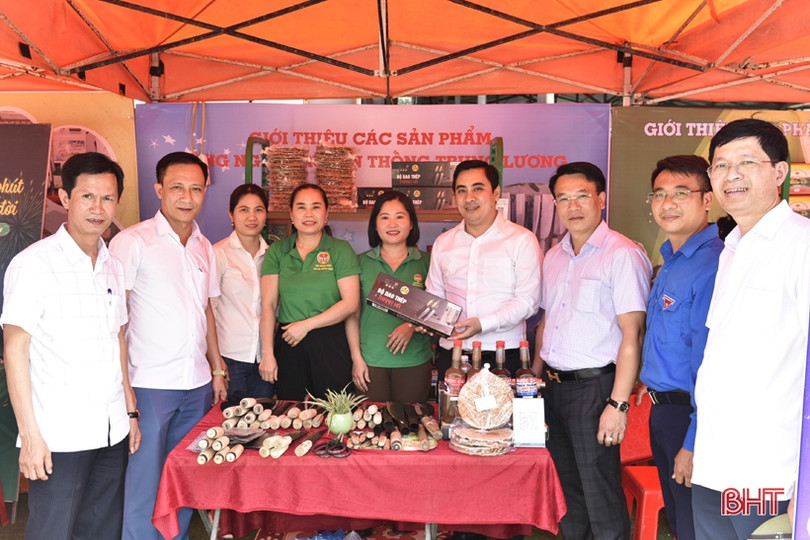 Giới thiệu hơn 60 sản phẩm nông nghiệp tại sự kiện Giỗ Tổ Hùng Vương