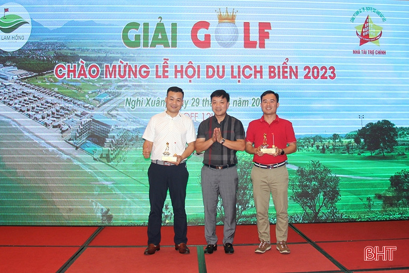 Gần 80 golfer tranh tài tại giải golf chào mừng lễ hội du lịch biển