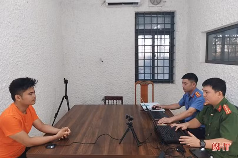 Khởi tố thanh niên tội cố ý làm hư hỏng tài sản 