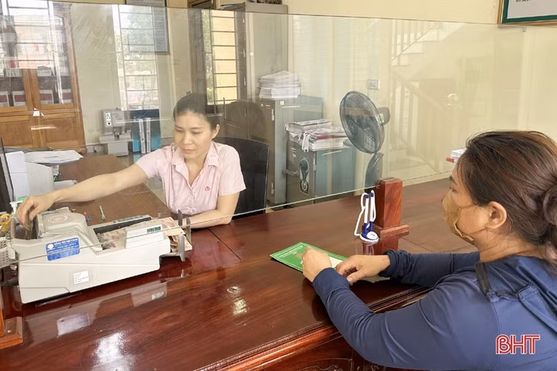 Vốn chính sách giúp sinh viên nghèo Hà Tĩnh theo đuổi ước mơ