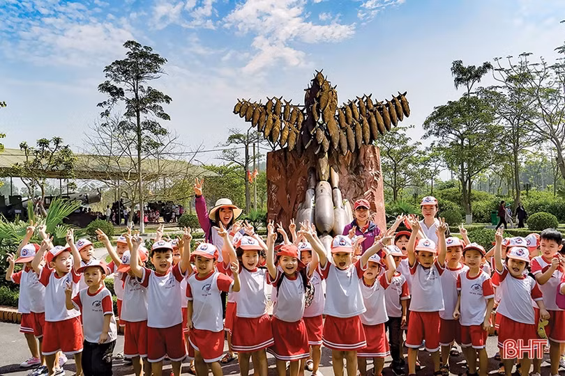 Về Đồng Lộc nhé!