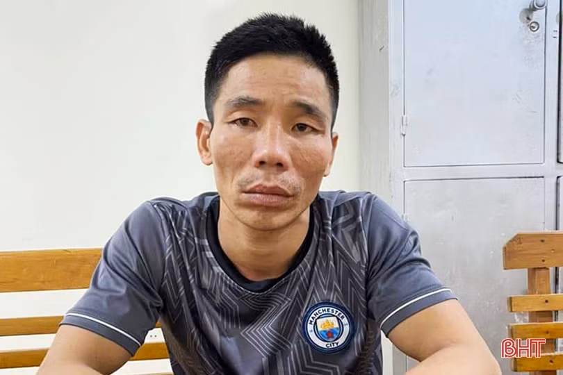 Bắt đối tượng nhiều lần đập cửa kính xe ô tô trộm tài sản