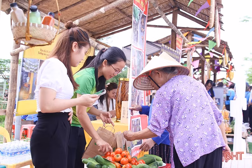 Khai trương phiên chợ quê tại thành phố Hà Tĩnh