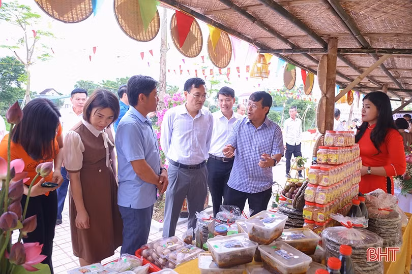 Khai trương phiên chợ quê tại thành phố Hà Tĩnh