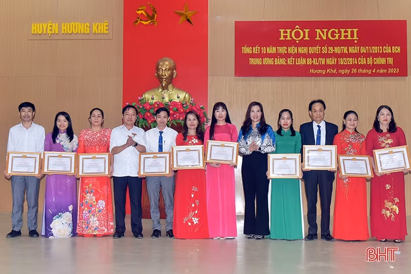 Hương Khê phấn đấu có 43 trường đạt chuẩn quốc gia mức độ 1