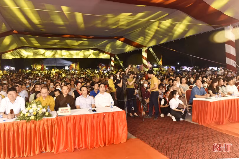 Đặc sắc đêm dạ hội “Tiếng hát từ cội nguồn”