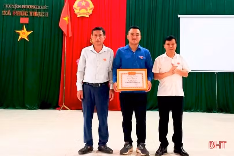 Tuyên dương bí thư đoàn dũng cảm cứu học sinh đuối nước