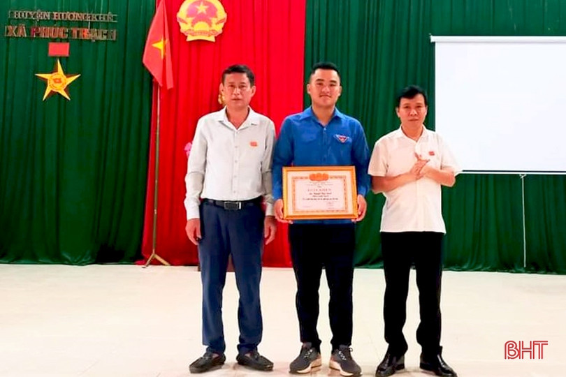 Tuyên dương bí thư đoàn dũng cảm cứu học sinh đuối nước