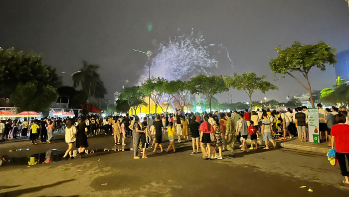 Hải Dương khai trương phố đi bộ, chợ đêm Bạch Đằng