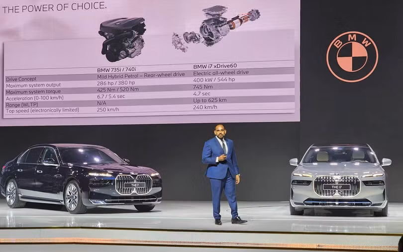 Xe điện hạng sang BMW i7 ra mắt Việt Nam