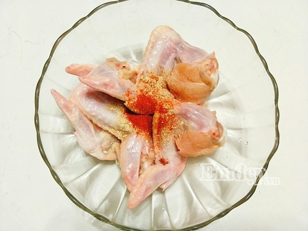 hoc chien canh ga kieu nay khien be me man chan han an tiem