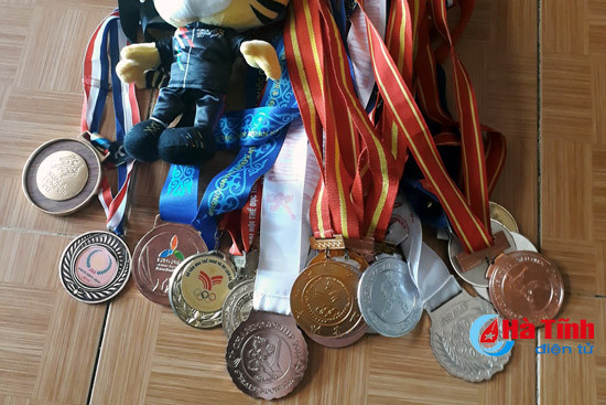 chuc mung vdv ho thi thu hien dat hcv karatedo tai sea games 29