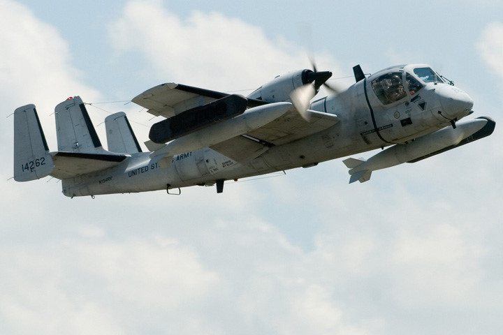 ve ham ho cua may bay trinh sat chien thuat my mohawk