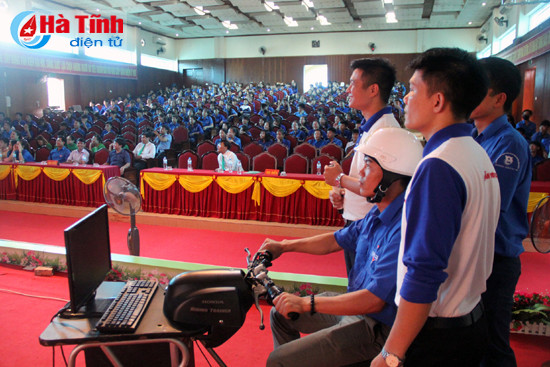 ngay hoi thanh nien voi an toan giao thong