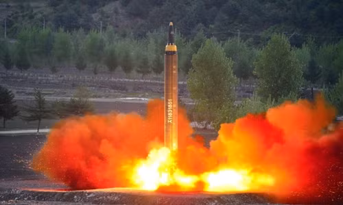 the gioi ngay qua trieu tien phong ten lua bay qua nhat ban