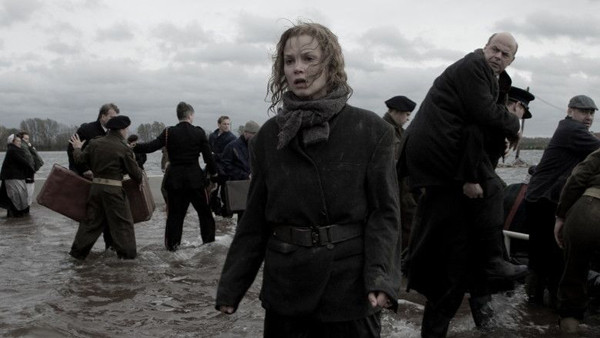 6 bo phim gay rung minh voi hinh anh tham hoa sieu bao