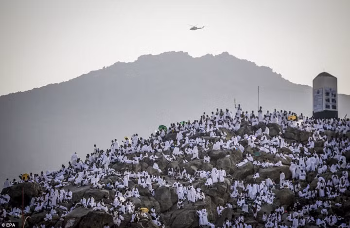 chum anh bien nguoi hoi giao hanh huong ve thanh dia mecca