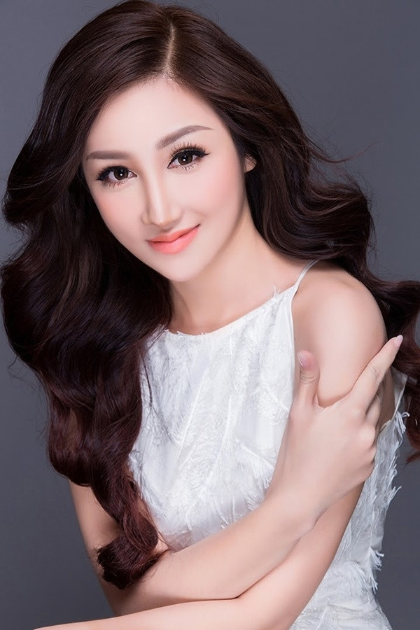 hai bong hong lai thi hoa hau hoan vu viet nam