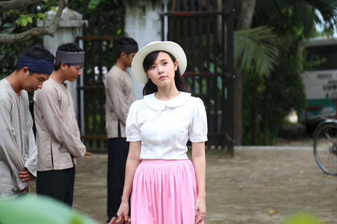 Midu góp mặt trong phim với một vai diễn chịu nhiều bi kịch. cuoc chien me chong nang dau duoc he lo trong teaser phim me chong