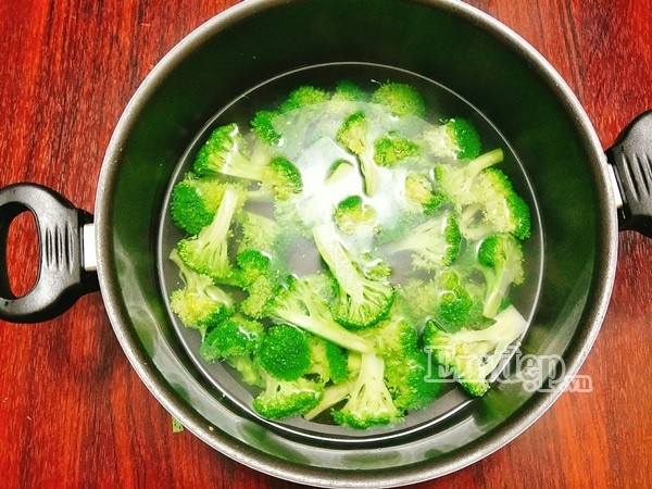 bua toi gion mat mon bo xao bong cai xanh an het bay trong 1 not nhac