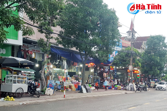 xu phat lan chiem via he ban hang rong vong luan quan