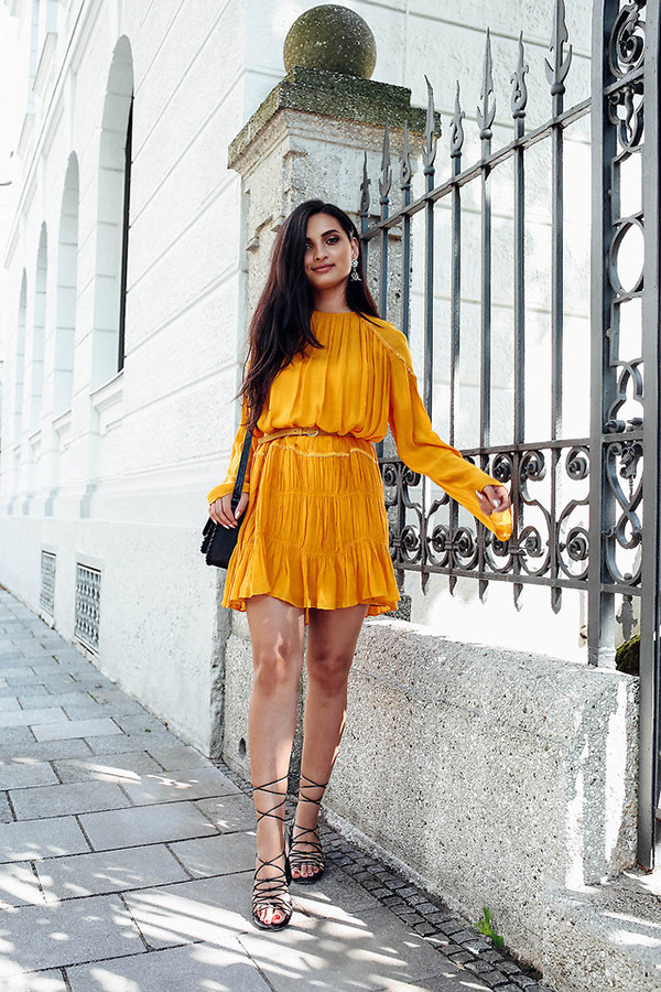 thu den roi ngai ngan gi khong dien gam vang mu tat