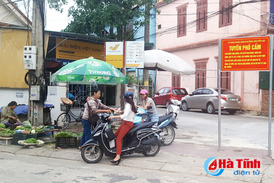xu phat lan chiem via he ban hang rong vong luan quan