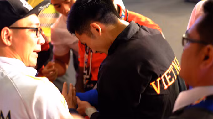 vo si viet nam gay tay bi xu thua o tran tranh hc vang voi malaysia