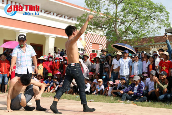 Hấp dẫn giải đấu vật truyền thống chào mừng Quốc khánh 2/9