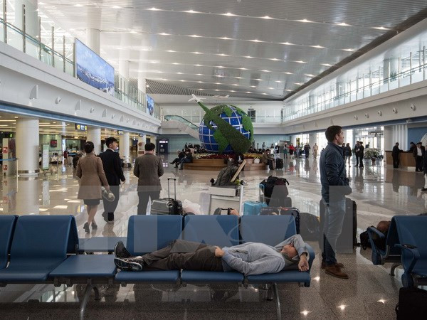 cong dan my voi va roi trieu tien truoc thoi diem lenh cam co hieu luc