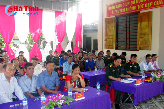 lu doan 414 ban giao nha tinh nghia cho dong doi o nghi xuan