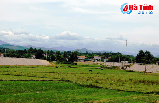 duc bong nhieu dien tich dat san xuat khong the canh tac