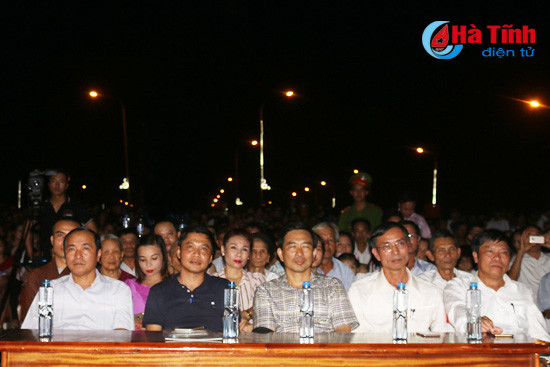 sau lang dem nhac tinh que danh cho nguoi dan loc ha