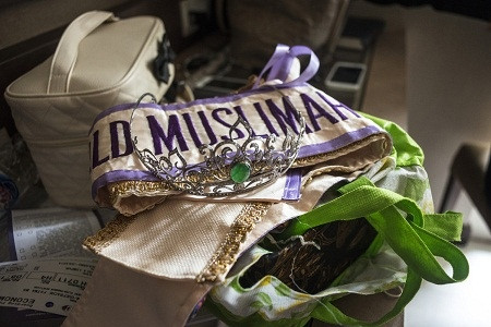 Vương miện và dải băng đăng quang của Hoa hậu