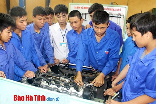 Giờ thực hành của học viên Trường CĐ nghề Việt Đức