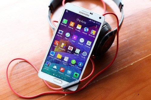 nhung smartphone cao cap gia tot