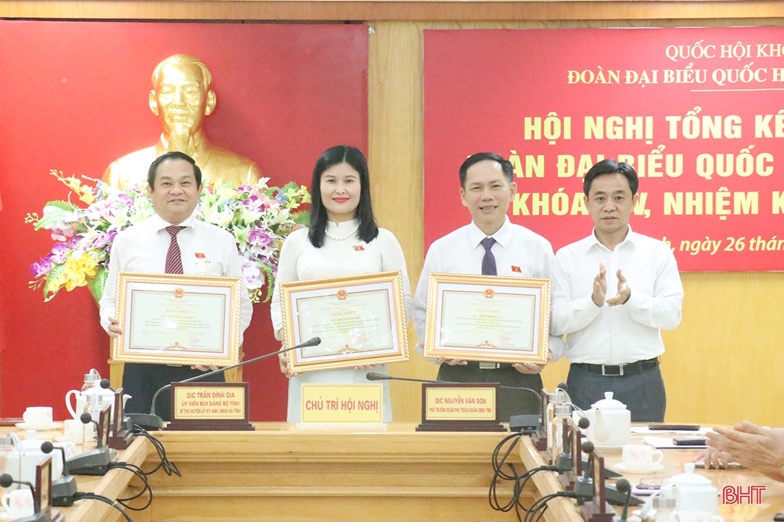 Phát huy tốt vai trò người đại biểu Nhân dân, đóng góp tích cực vào phát triển KT-XH tỉnh Hà Tĩnh